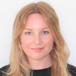 Julia Mayes